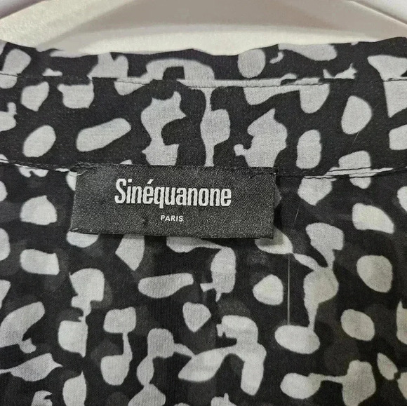Sinequanon sheer button blouse! - Picture 4 of 7